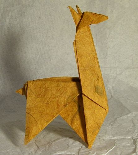 Llama Origami Ceilidhleevi