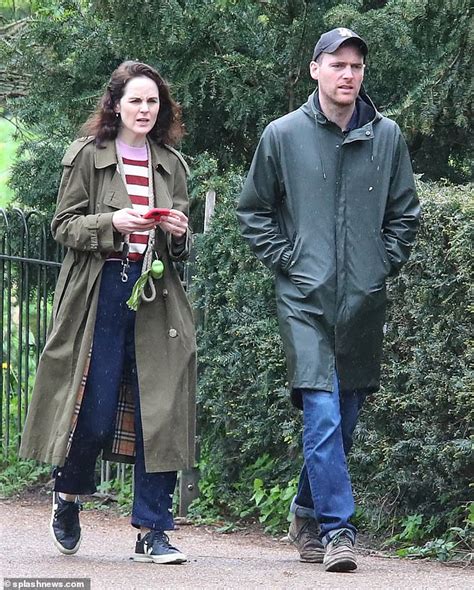 Exclusive Michelle Dockery Cuts A Casual Figure In A Chic Olive Trench