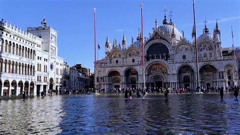 Wonderful Things To See In St Mark S Square In Venice Youtube