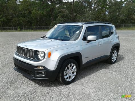 2017 Alpine White Jeep Renegade Latitude 123108268 Photo 11