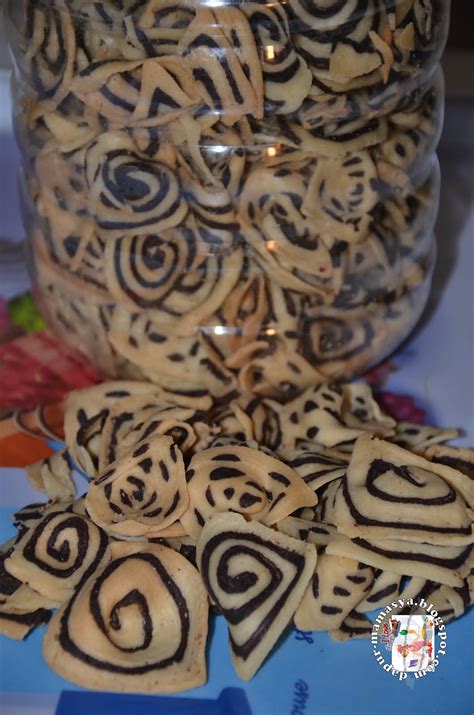 Jangan lupa untuk cuba resepi terbaik ini. Dapur Mamasya: Ngunyah - Karipap mini , Siput & Kerepek