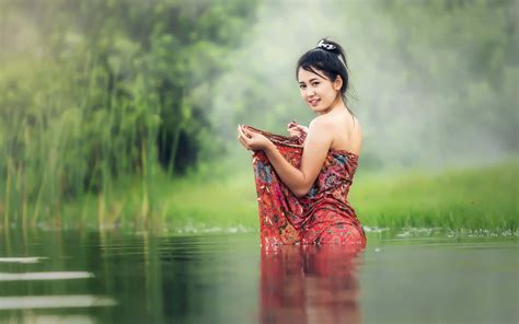 Download Asian Girl River Bath Picture