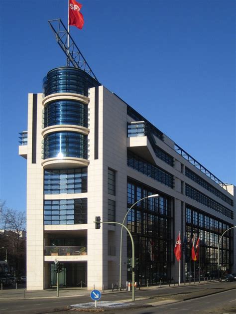 November 2019 wird in die geschichte der spd eingehen. Willy-Brandt-Haus - Wikimedia Commons