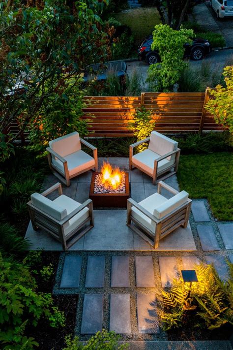 Layout With Firepit Fence In 2020 Patio Contemporary Patio Outdoor