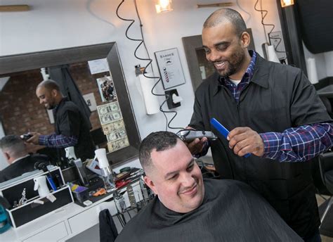 New barber shop opens on Center Street in Southington