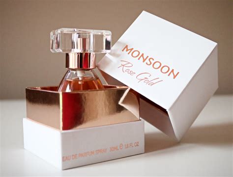 Perfect pink colour trend packaging and ideal for wedding and baby memory keepsake boxes. Monsoon Rose Gold | I Am Fabulicious