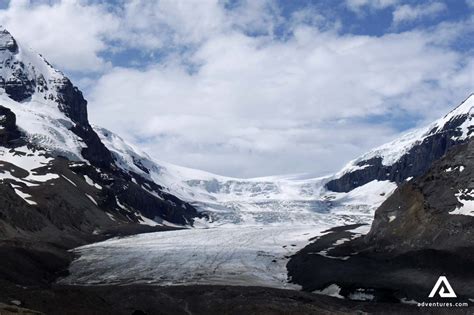 Travel Guide To Visiting Athabasca Glacier