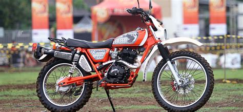 Gambar tersebut adalah contoh modifikasi motor vario techno 100. Gambar Motor Trail Jadul - Gambar Barumu