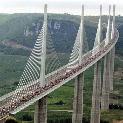 Worlds Highest Bridge Millau Viaduct France Just Entertainment