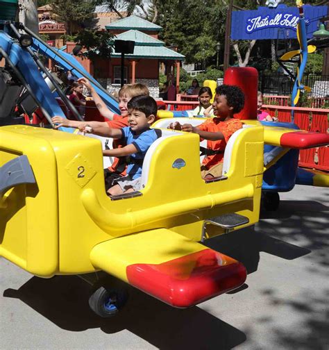 Kids Rides At Six Flags Magic Mountain In La
