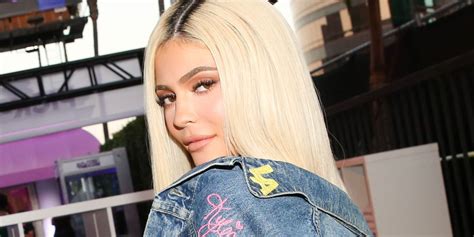 Kylie Jenners New Silver Hair Is Totally Different From Her Last Look
