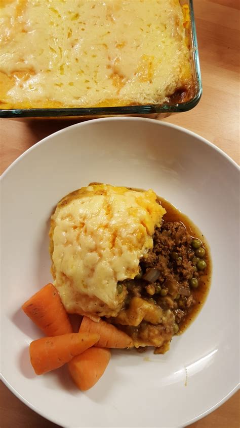 Serve a hearty spoonful of quorn shepherd's pie. Quorn Shepherd's Pie (With images) | Quorn, Shepherds pie, Vegetarian recipes