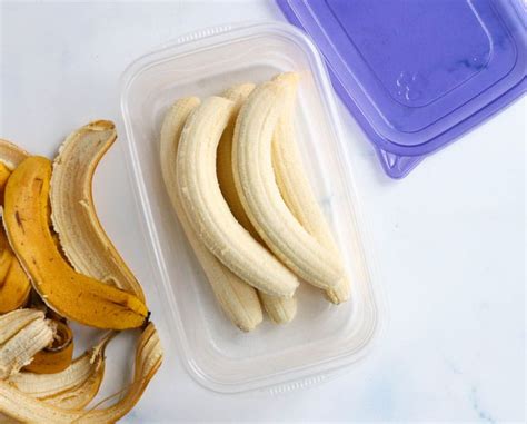 How To Freeze Bananas Detoxinista