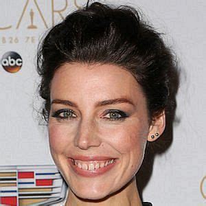 Jessica Pare Age Bio Personal Life Family Stats Celebsages