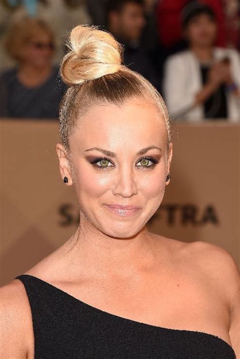 20 Flawless Kaley Cuoco Hairstyles To Inspire You Growing Out Short
