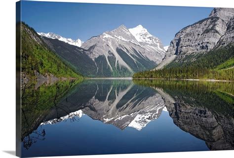 Mckinney Lake Mount Robson Provincial Park Jasper Alberta Canada