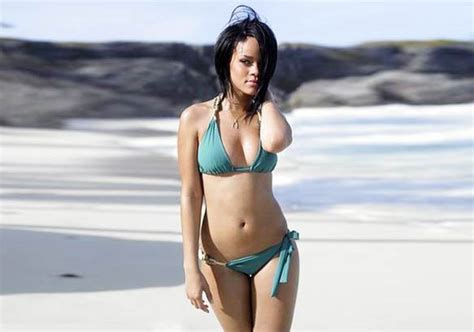 Rihanna Bares All For Nivea Campaign Hollywood News India Tv