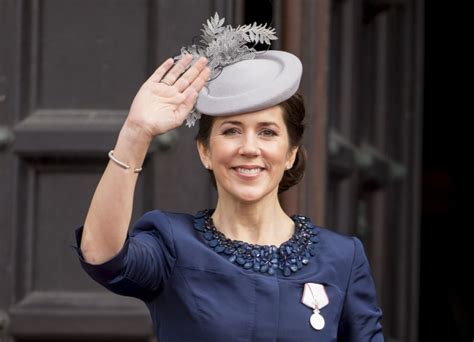 Royal Style Files Crown Princess Mary Of Denmarks Regal Wardrobe