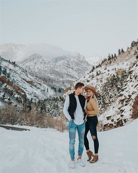 Katie Griff Photo Snowy Winter Engagements Mountain Engagements