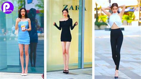 Fashion Girls Walking On The Street 3tik Tok Douyin China Papaya