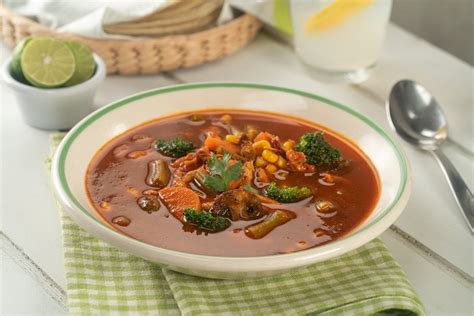 Receta De Sopa De Verduras Con Pollo Y Chile Guajillo