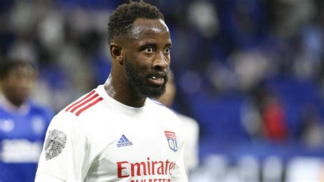 Moussa Dembele Joins Atletico Madrid On Loan Islam Slimani Signs For Lyon From Leicester City