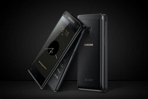 Samsung Revamps The Flip Phone Channelnews