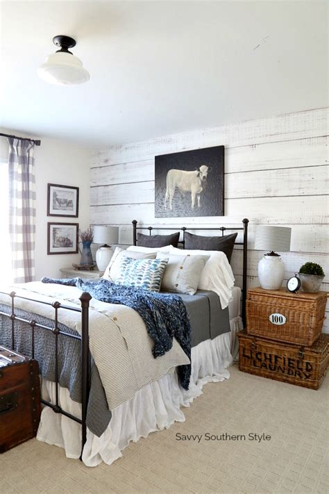 Place white, whimsical light fixtures in a bedroom or dining room for you can utilize this worn wood in a variety of ways when decorating, such as with a coffee table, dining room chairs, cabinets in the bathroom, or. Savvy Southern Style : Farmhouse Style Winter Guest ...