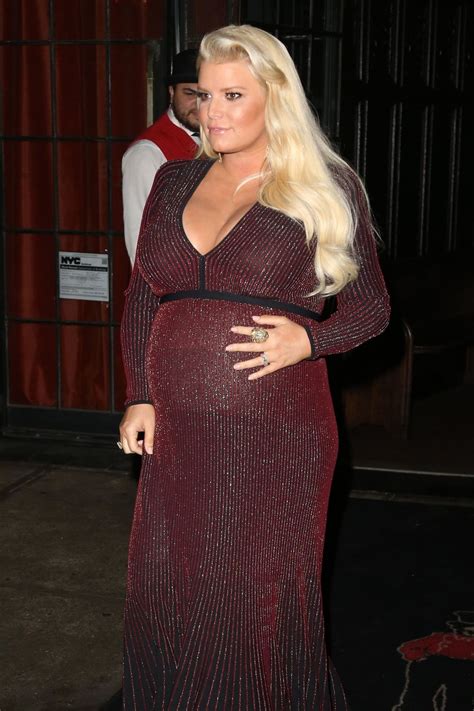Pregnant Jessica Simpson Leaves Bowery Hotel In New York 10112018