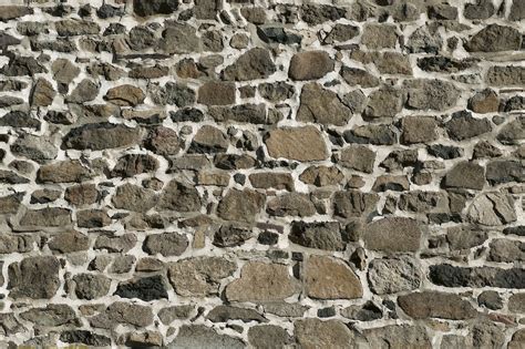 Stunning Natural Stone Walls For Hardscape Projects In State College