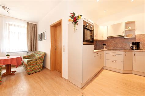 Tu získate celkové informácie o vybranom objekte hotel zum roten haus bad schandau, o cenách, vybavení a zaujímavostiach v okolí. Ferienwohnung - Pension Gasthaus Zum Roten Haus Bad ...