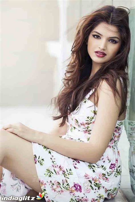 Tara Alisha Photos Telugu Actress Photos Images Gallery Stills And