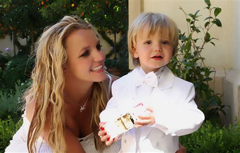 Mommy Brit And Her Sweet Angels Sweety Babies Photo 16736199 Fanpop