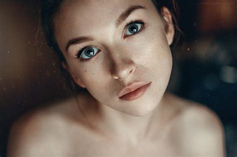 Hd Wallpaper Women Model Brunette Blue Eyes Freckles Face Bare