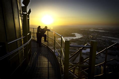 le skywalk du sydney tower eye | Sydney tower, Sydney travel, Australia tours