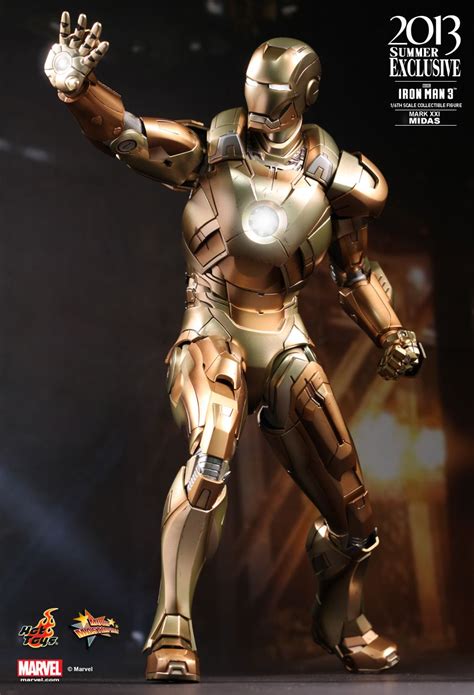 Video review of the hot toys iron man 3: Iron Man Mark XXI - Midas from Hot Toys - Mifty is Bored