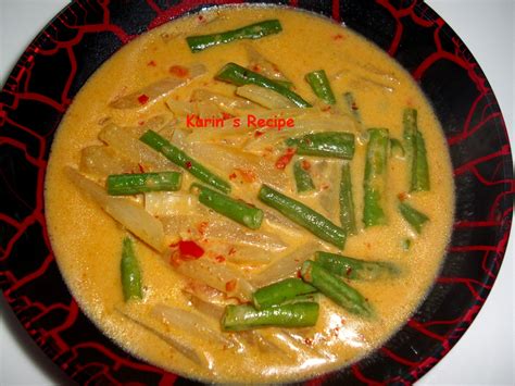 Masukkan wortel, labu kuning, dan daging. Karin's Recipe: Sayur Labu Siam (Chayote Stew)