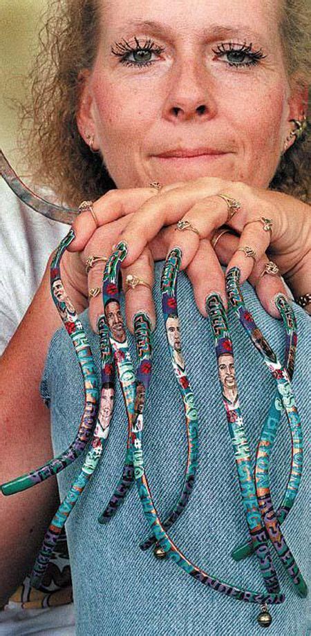 People With The Worlds Longest Nails