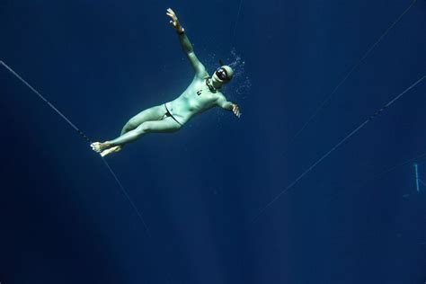 One Deep Breath Pushing The Limits Of Freediving Apnée Et Plongée