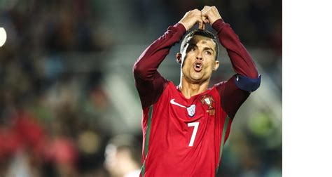 Un 105e puis un 106e but en équipe nationale, un 10e puis un 11e but en phase finale d'un euro : Portugal - Hongrie (3-0) : revivez le match