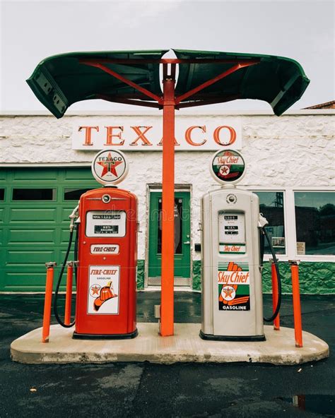 Vintage Texaco Gas Station On Route 66 In Galena Kansas Editorial