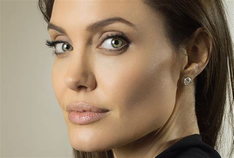 Angelina Jolie Hd Face X Download Hd Wallpaper Wallpapertip