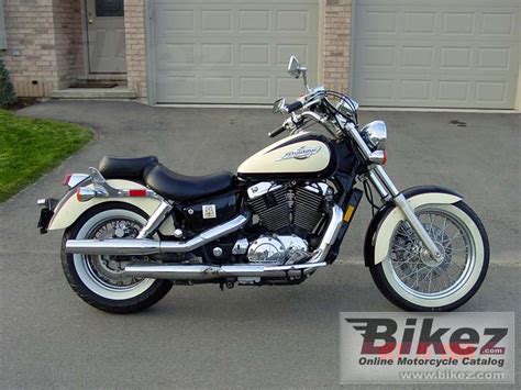 The honda vt1100 is a motorcycle engine used in the honda shadow 1100 motorcycle line since its debut in 1985 until production ended in 2007. Honda VT 1100 C2 Shadow ACE picture