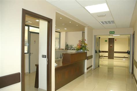 El hospital universitario fundación jiménez díaz (anteriormente clínica de la concepción) es un centro médico privado con concierto público situado en madrid perteneciente al grupo quirónsalud. Photo gallery of Fundación Jiménez Díaz - medical centers ...