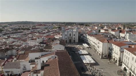 Pra A Do Giraldo Public Square And Santo Ant O Church Vora Portugal