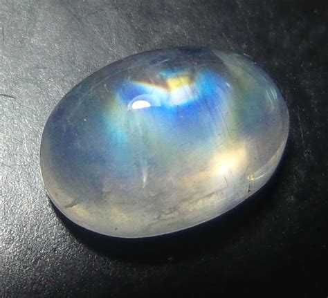 08 Cts Natural Rainbow Moonstone Oval 68x47 Mm Cabochon Loose Gem