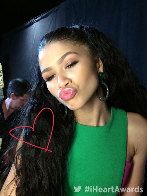 Nbc On Twitter Backstage At The Iheartawards With Zendaya