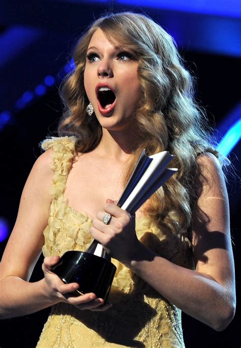 She Had A Jaw Dropping Moment At The Acms In April 2011 Surprise