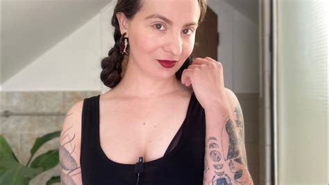 Flirty Merch Girl Shows Off Her Tattoos Creepy Cringe Series Youtube