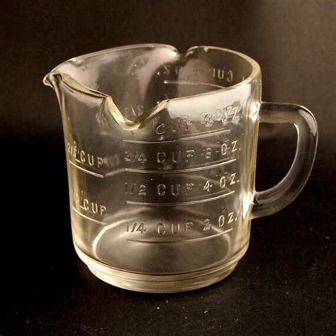 Anchor Hocking Vintage 3 Spout Measuring Cup